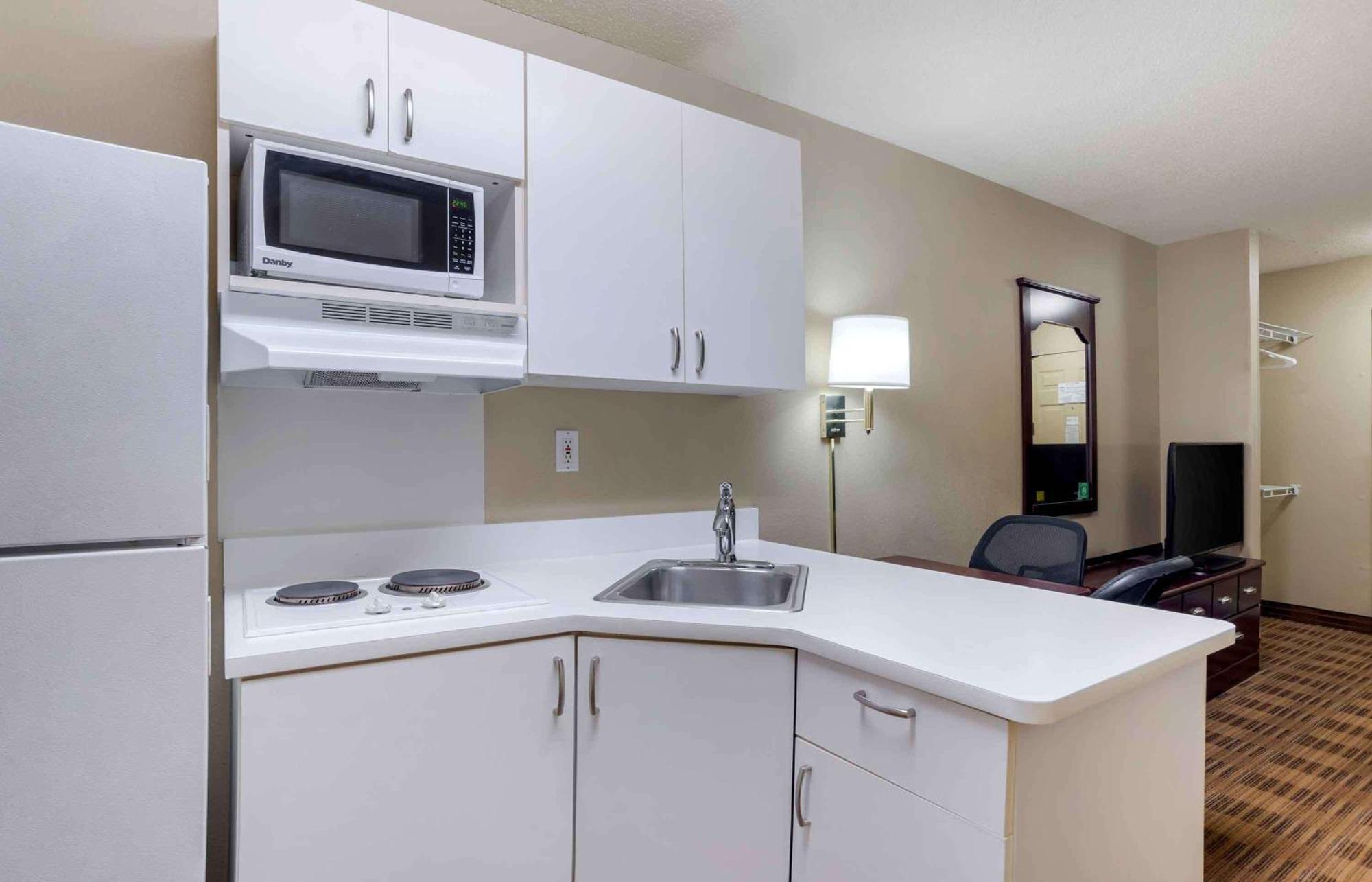 Extended Stay America Suites - Huntsville - Us Space And Rocket Center Bagian luar foto